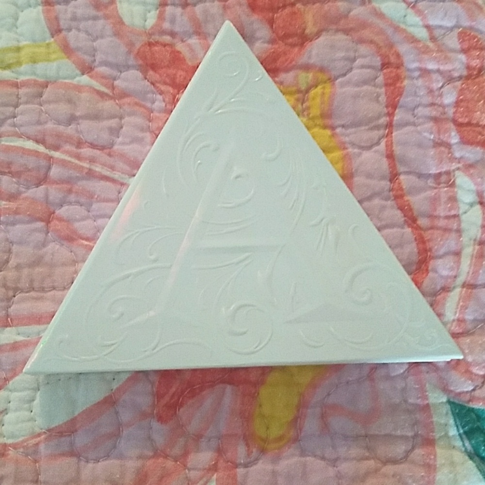Kat Von D Alchemist HolographicHighlighter Palette